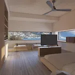 Kensho Paros * Krotiri